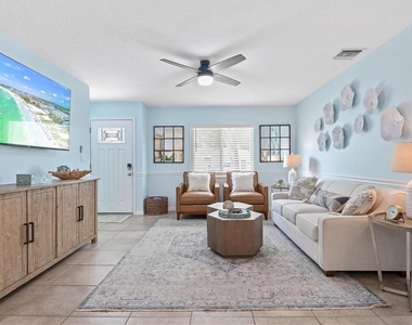 2729 Sydelle Street - Photo Thumbnail 3