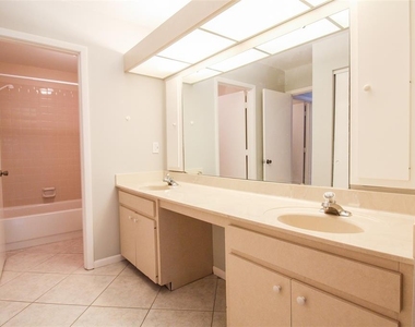 3107 Heatherwood Lane - Photo Thumbnail 31
