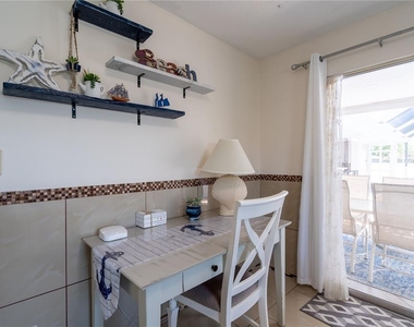 2140 Pinehurst Street - Photo Thumbnail 13