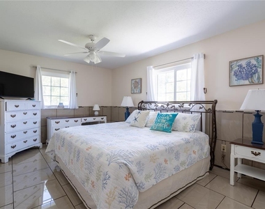 2140 Pinehurst Street - Photo Thumbnail 5