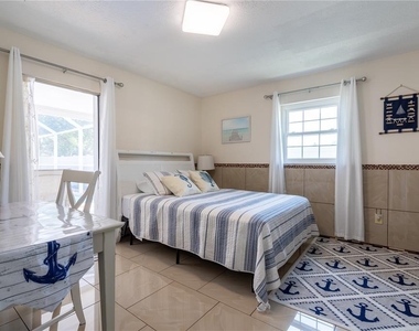 2140 Pinehurst Street - Photo Thumbnail 11