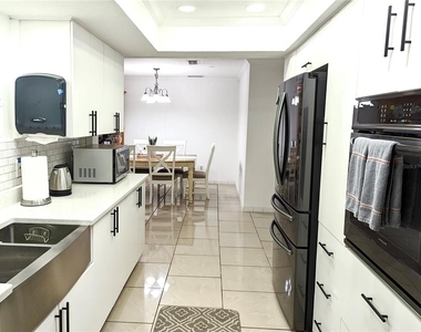 2140 Pinehurst Street - Photo Thumbnail 31