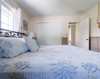 2140 Pinehurst Street - Photo Thumbnail 7
