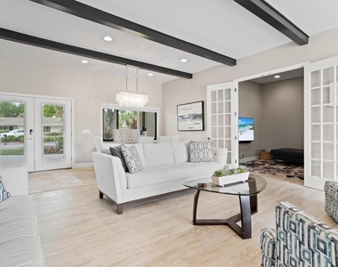 1905 Tulip Drive - Photo Thumbnail 11