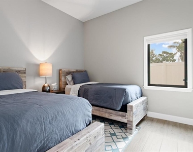 1905 Tulip Drive - Photo Thumbnail 26