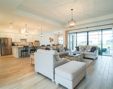 16106 Tradewind Terrace - Photo Thumbnail 4