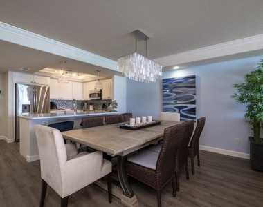 4325 Gulf Of Mexico Drive - Photo Thumbnail 8