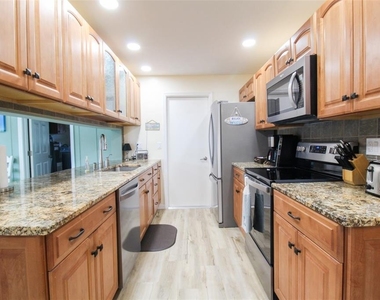 3852 Gatewood Drive - Photo Thumbnail 27