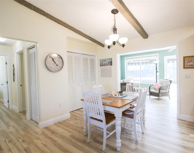 3852 Gatewood Drive - Photo Thumbnail 12