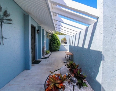 3852 Gatewood Drive - Photo Thumbnail 4