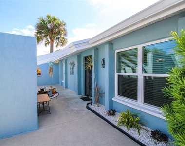 3852 Gatewood Drive - Photo Thumbnail 5