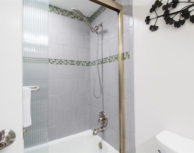 3852 Gatewood Drive - Photo Thumbnail 15