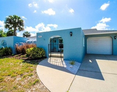 3852 Gatewood Drive - Photo Thumbnail 3