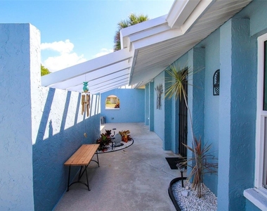 3852 Gatewood Drive - Photo Thumbnail 6