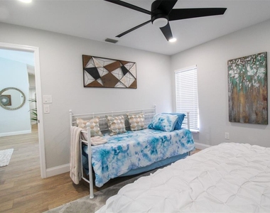 4113 Durant Street - Photo Thumbnail 14