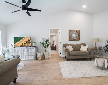 4113 Durant Street - Photo Thumbnail 10
