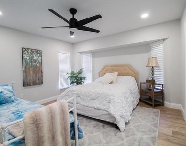 4113 Durant Street - Photo Thumbnail 11