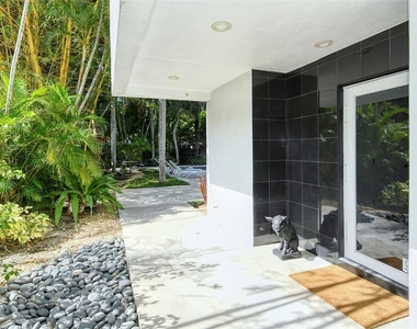 213 N Washington Drive - Photo Thumbnail 70