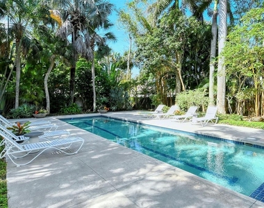 213 N Washington Drive - Photo Thumbnail 71