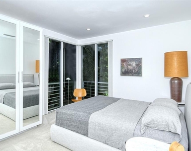 213 N Washington Drive - Photo Thumbnail 53