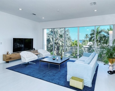 213 N Washington Drive - Photo Thumbnail 6