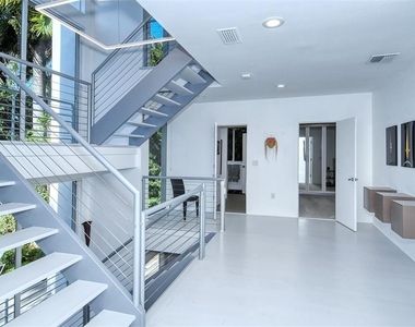 213 N Washington Drive - Photo Thumbnail 67