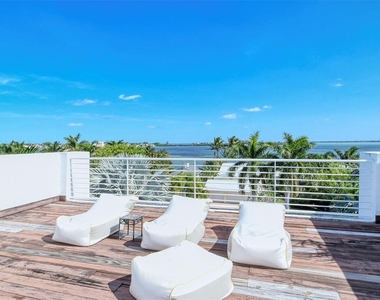 213 N Washington Drive - Photo Thumbnail 29
