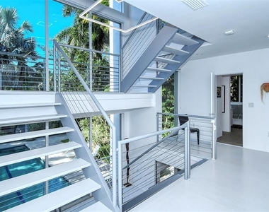 213 N Washington Drive - Photo Thumbnail 52