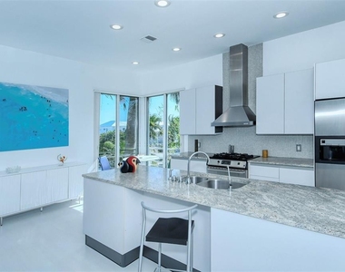 213 N Washington Drive - Photo Thumbnail 13
