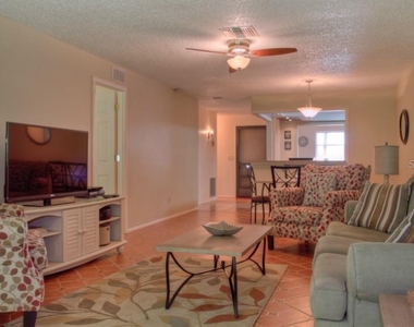 7062 W Country Club Drive N - Photo Thumbnail 5