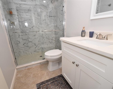 1633 Boathouse Circle - Photo Thumbnail 22