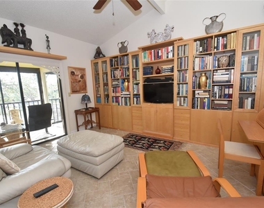 1633 Boathouse Circle - Photo Thumbnail 9