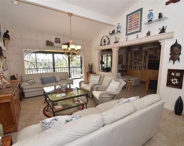 1633 Boathouse Circle - Photo Thumbnail 8