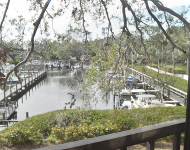 1633 Boathouse Circle - Photo Thumbnail 15