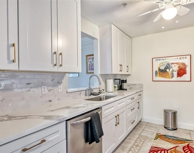 750 N Tamiami Trail - Photo Thumbnail 15