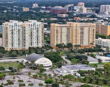 750 N Tamiami Trail - Photo Thumbnail 25