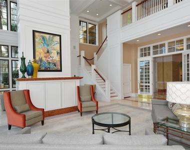 750 N Tamiami Trail - Photo Thumbnail 28