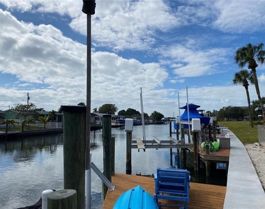 10427 Waterbird Way - Photo Thumbnail 23
