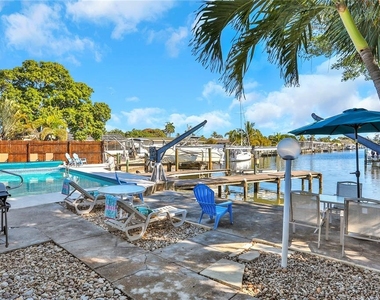 4315 Royal Palm Drive - Photo Thumbnail 34