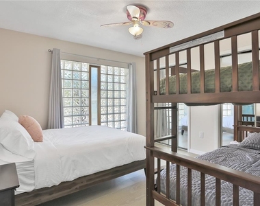 4315 Royal Palm Drive - Photo Thumbnail 24