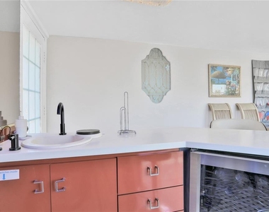 4315 Royal Palm Drive - Photo Thumbnail 15
