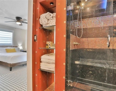 4315 Royal Palm Drive - Photo Thumbnail 31