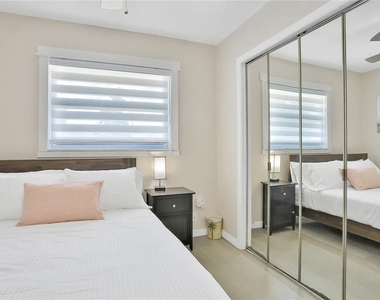 4315 Royal Palm Drive - Photo Thumbnail 22
