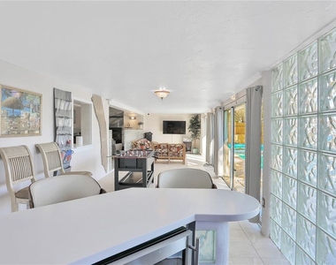 4315 Royal Palm Drive - Photo Thumbnail 16