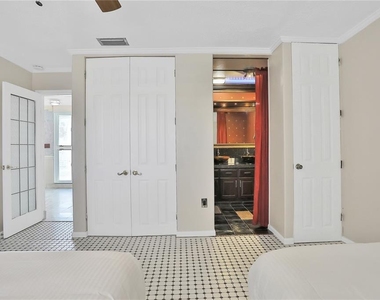 4315 Royal Palm Drive - Photo Thumbnail 29
