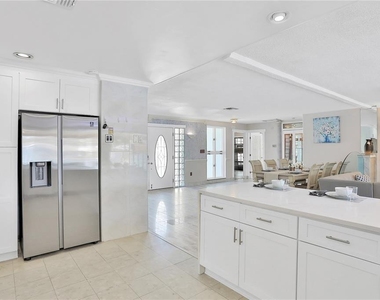 4315 Royal Palm Drive - Photo Thumbnail 11