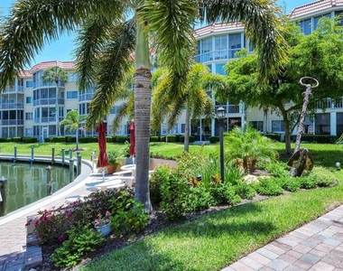 1250 N Portofino Drive - Photo Thumbnail 41