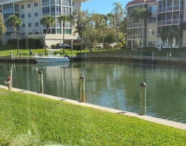 1250 N Portofino Drive - Photo Thumbnail 9