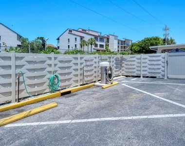 1250 N Portofino Drive - Photo Thumbnail 29