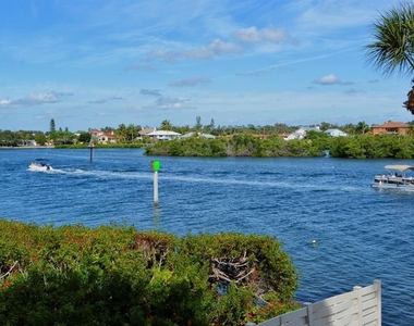 1250 N Portofino Drive - Photo Thumbnail 70